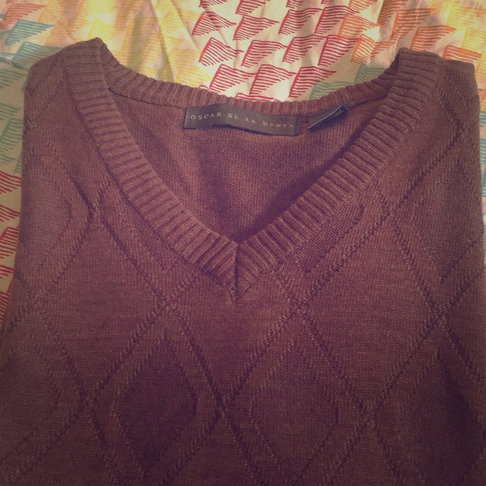 Men’s Oscar De La Renta brown sweater vest